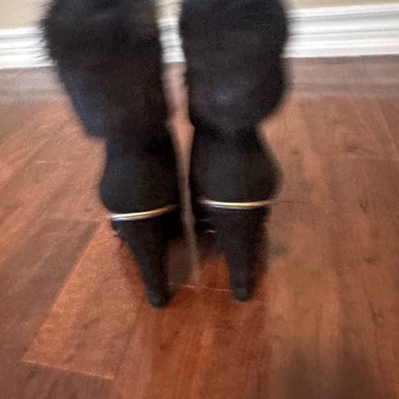 BCBGMaxAzria bootie with 5 inch heel - Picture 3 of 4